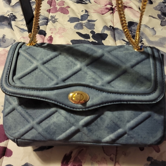 Gold chain cross body bag - Picture 6 of 6